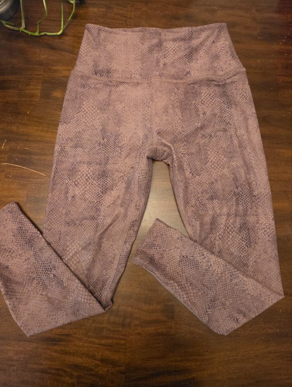 Beyond Yoga Softmark High-Waisted Midi Leggings - Neutral Snakeskin Print - Size